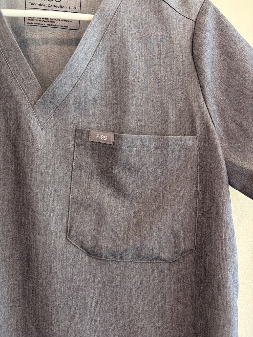 FIGS Scrubs Set in Size Small. Great Condition! - Picture 7 of 9